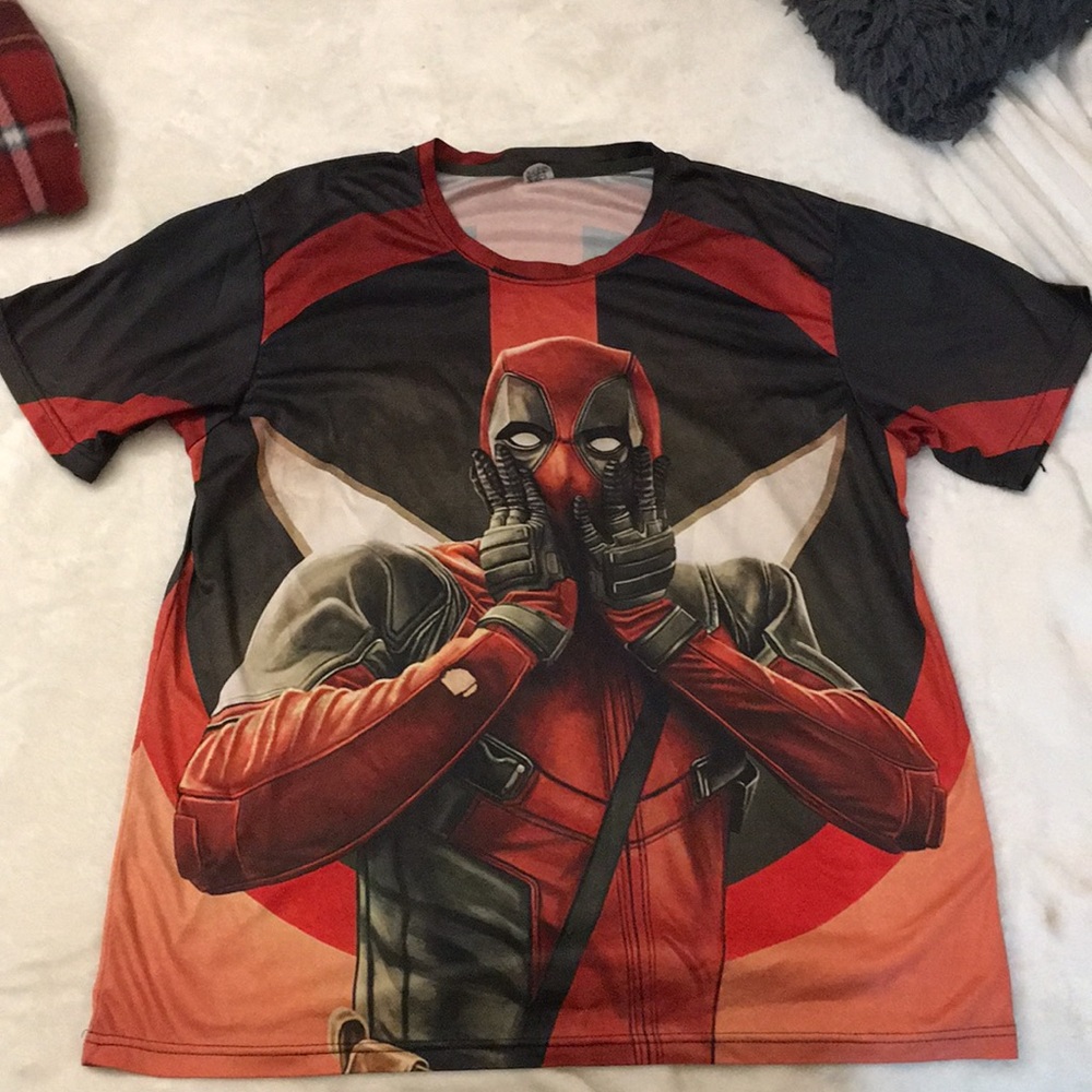 Deadpool T shirt size 2XL.